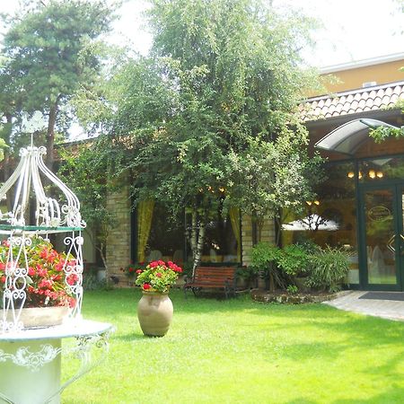 Hotel Il Rustichello Lonato Kültér fotó