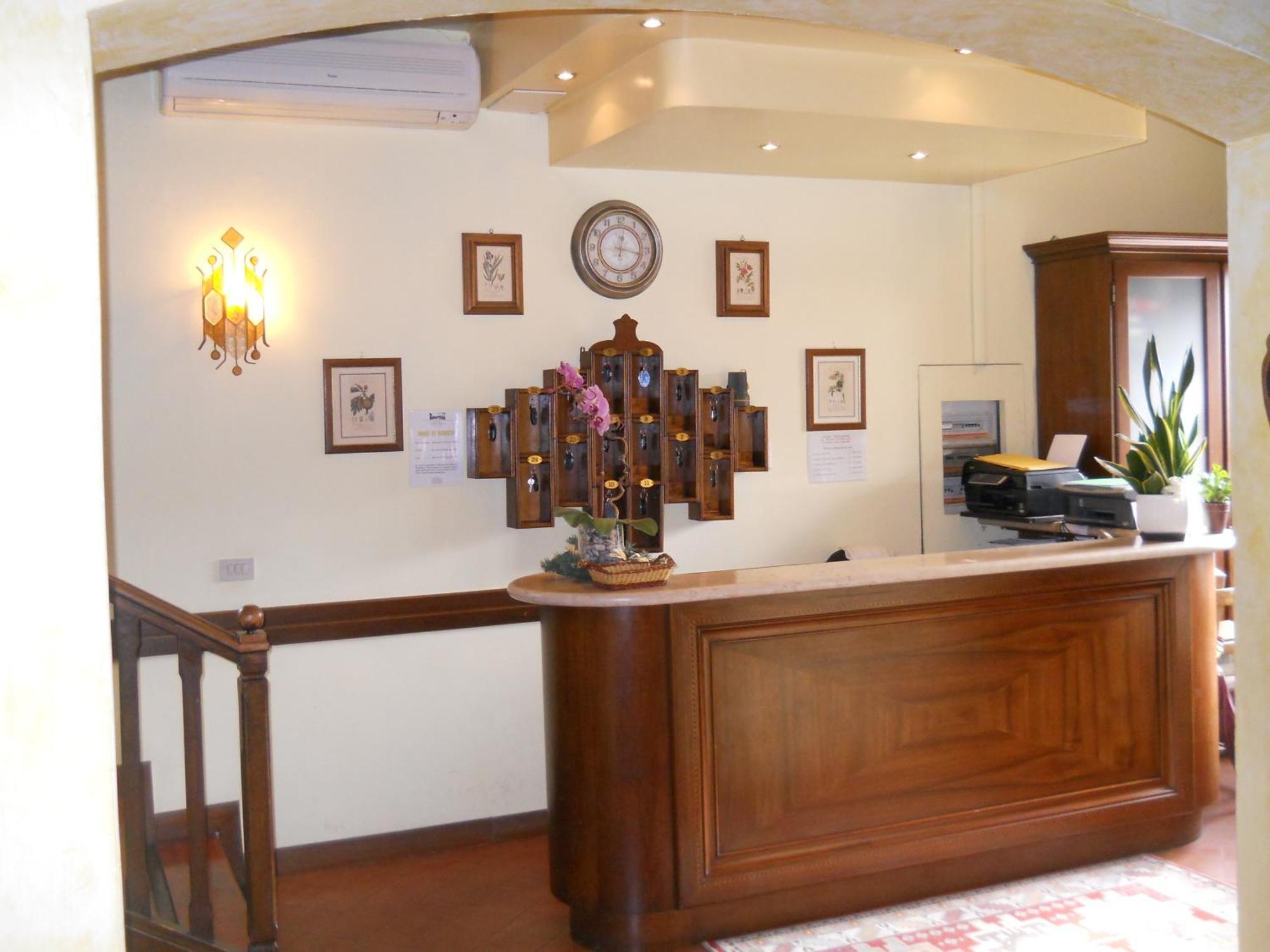 Hotel Il Rustichello Lonato Kültér fotó