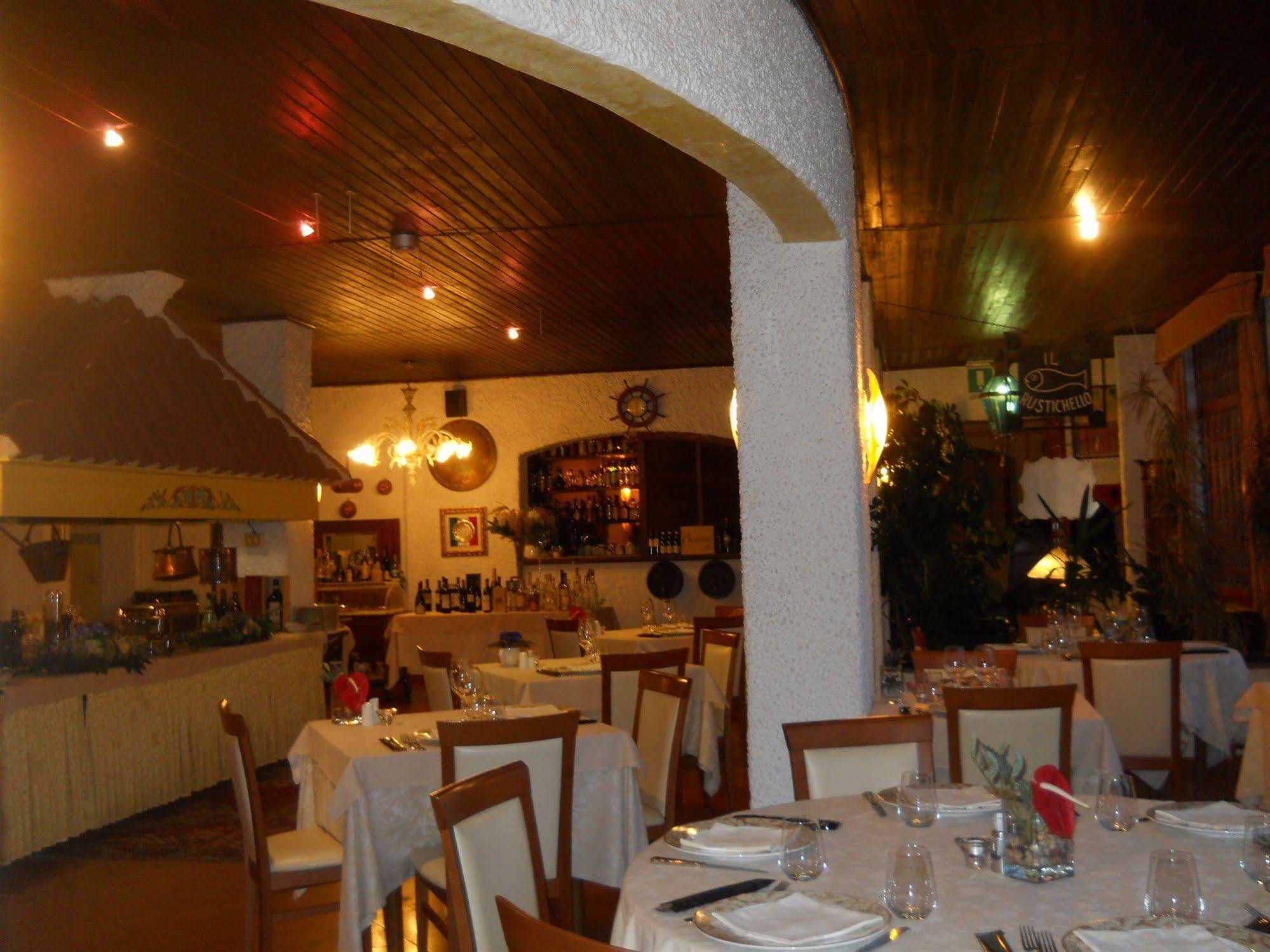 Hotel Il Rustichello Lonato Kültér fotó