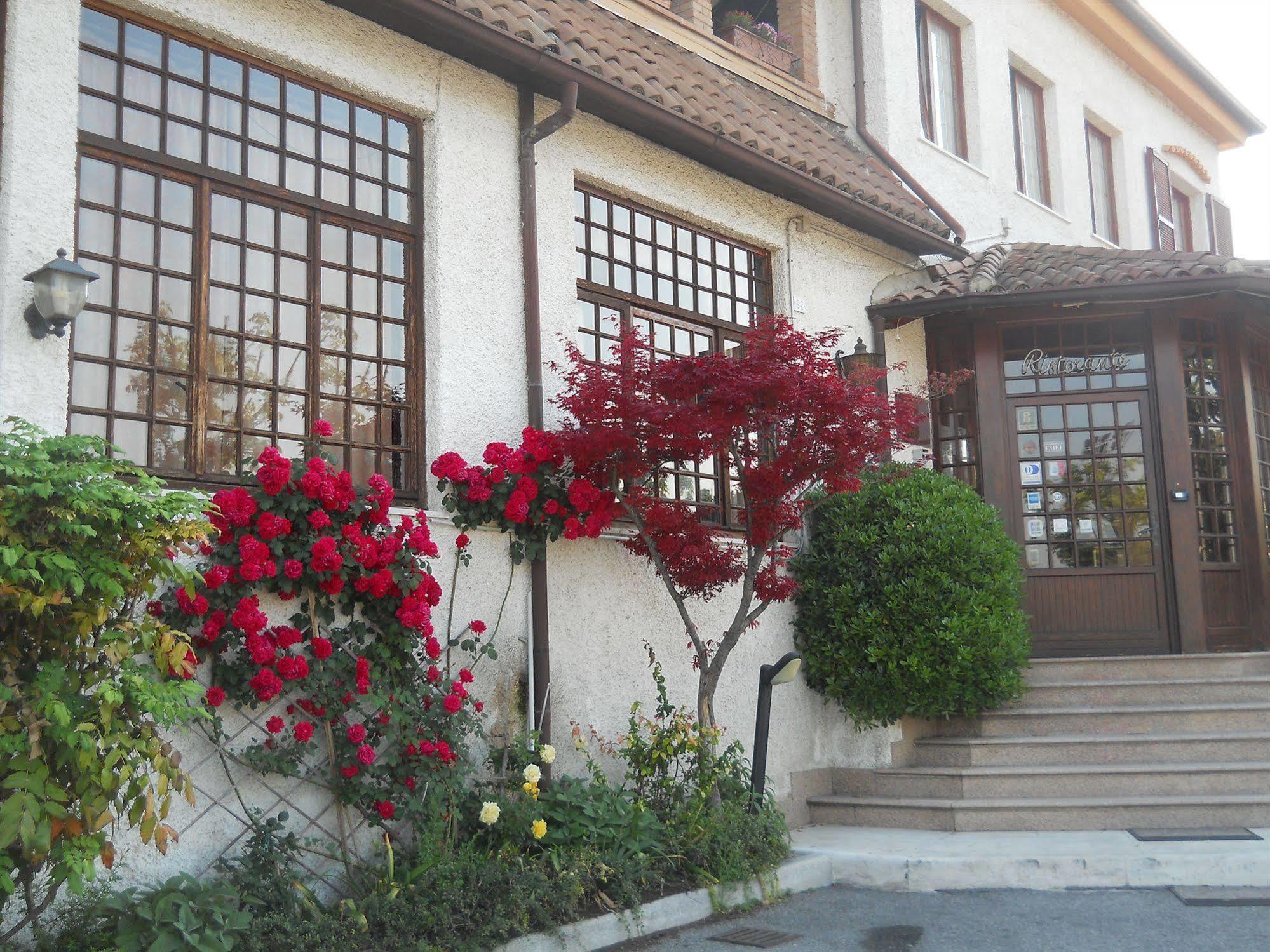 Hotel Il Rustichello Lonato Kültér fotó